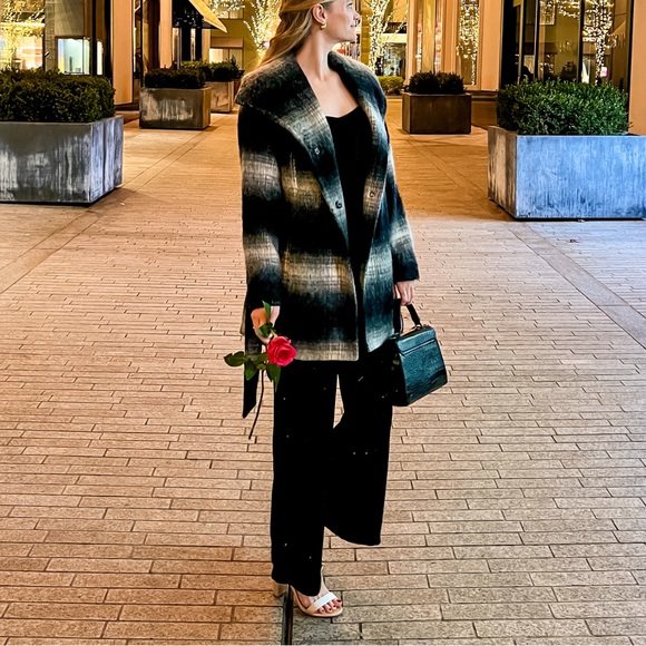 Fuzzy black and white ombre long coat from Apt. 9 - Picture 1 of 6